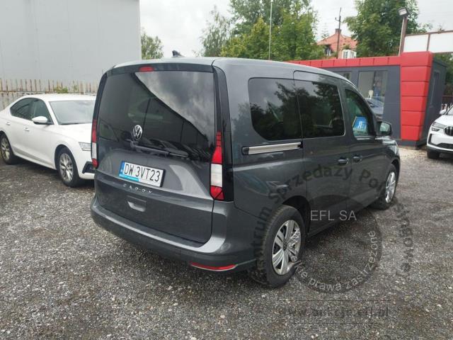 6 - Volkswagen  Caddy  2023r. DW3VT23 Pojazd znajduje się w firmie ARCTOS GROUP sp. z o.o. Al. Krakowska 7, 02-183 Warszawa