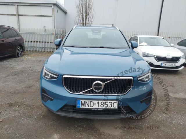 6 - Volvo  XC40 B3 Core aut 2022r. WND1853C Pojazd znajduje się w firmie ARCTOS GROUP sp. z o.o. Al. Krakowska 7, 02-183 Warszawa