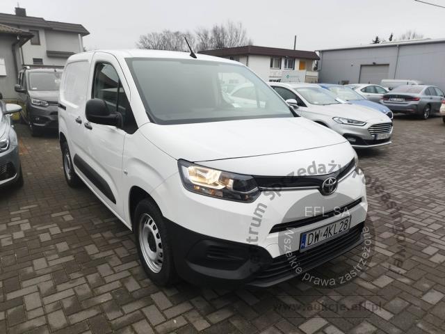 2 - Toyota Proace City 1.5 D-4D Standard  2020r. DW4KL28 UWAGA!! Pojazd znajduje się w lokalizacji: Janki, Al. Krakowska 52, 05-090 Janki