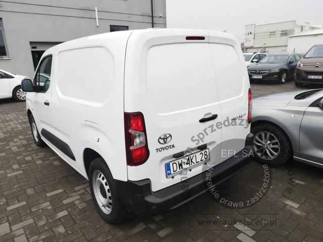 4 - Toyota Proace City 1.5 D-4D Standard  2020r. DW4KL28 UWAGA!! Pojazd znajduje się w lokalizacji: Janki, Al. Krakowska 52, 05-090 Janki