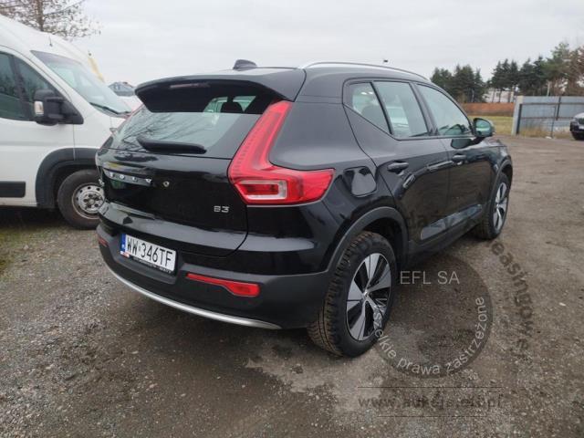 4 - Volvo  XC40  B3 Core aut 2022r. WW346TF Pojazd znajduje się w firmie ARCTOS GROUP sp. z o.o. Al. Krakowska 7, 02-183 Warszawa
