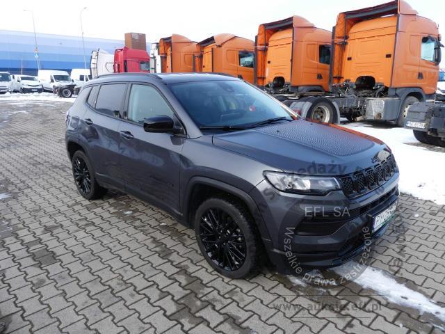 2 - JEEP COMPASS 1.5 NIGHT EAGLE MHEV 2022r.