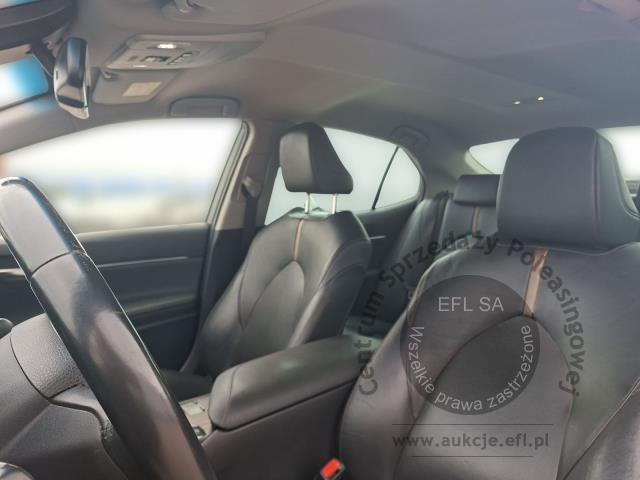 8 - TOYOTA CAMRY 2.5 HYBRID CVT EXECUTIVE 2019r.