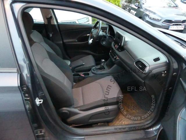 12 - Hyundai i30 1.6 D Classic + DCT Kombi 2021r. WI708LJ AUTO MOTO CENTRUM Sp. z o.o. Poznań 61-312, ul. Ostrowska 328