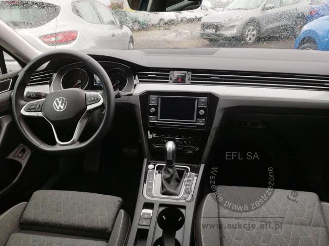 8 - Volkswagen Passat 2.0 TDI EVO Business DSG 2022r. WW321TF Pojazd znajduje się w firmie ARCTOS GROUP sp. z o.o. Al. Krakowska 7, 02-183 Warszawa