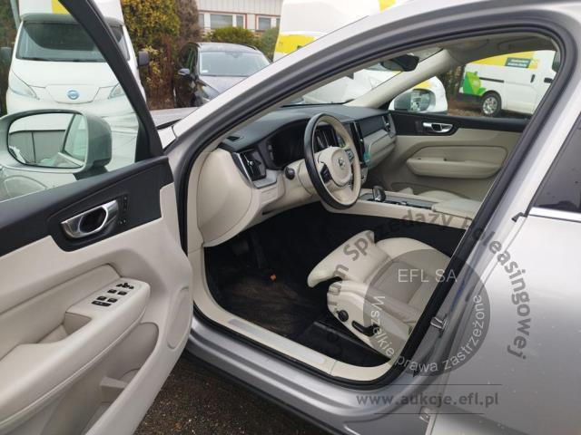 7 - Volvo  XC 60 B5 D AWD Plus Dark aut 2022r. WW609TF Pojazd znajduje się w firmie ARCTOS GROUP sp. z o.o. Al. Krakowska 7, 02-183 Warszawa