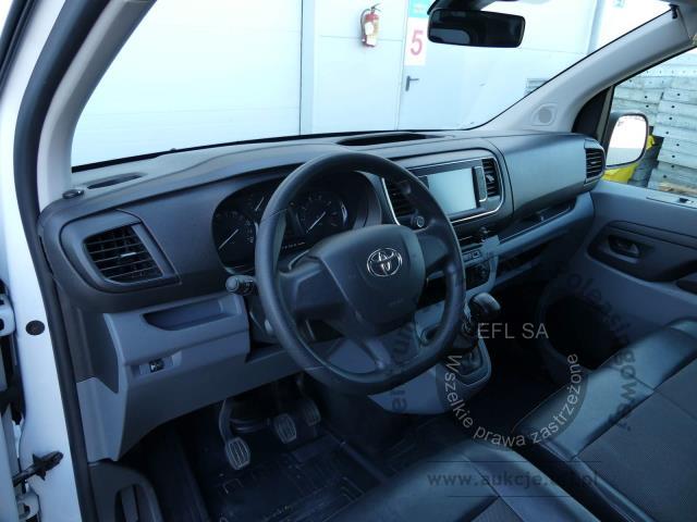 8 - Toyota Proace 2.0 D-4D Long 3,1t 2022r. DW3TC13 Magnice