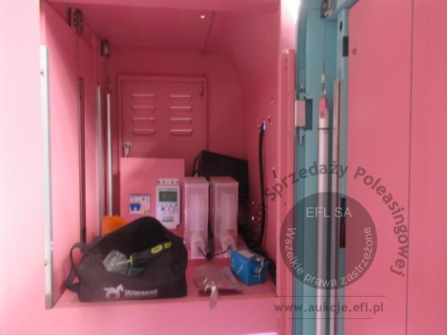 9 - Automat vendingowy - maszyna do produkcji i sprzedaży waty cukrowej CT-606