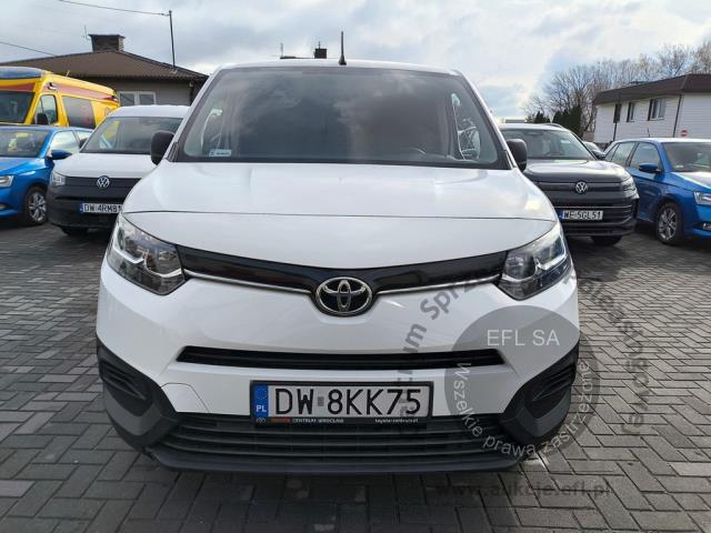 2 - Toyota Proace City 1.5 D-4D Standard  2020r. DW8KK75 UWAGA!! Pojazd znajduje się w lokalizacji: Warszawa, Al. Krakowska 7, 02-183 Warszawa