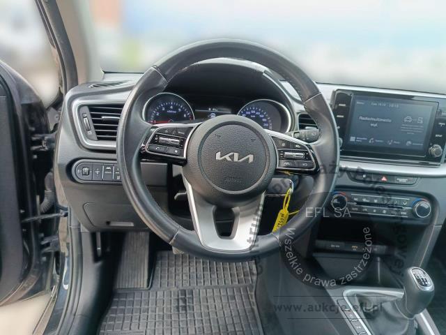 13 - EFL FINANCE KIA CEED 1.0 120KM HATCHBACK 2022r.