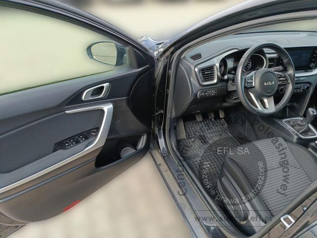 10 - EFL FINANCE KIA CEED 1.0 120KM HATCHBACK 2022r.