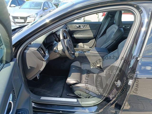 7 - Volvo S60 B5 B R-Design automat MHEV 2022r. DW4SK78 Magnice