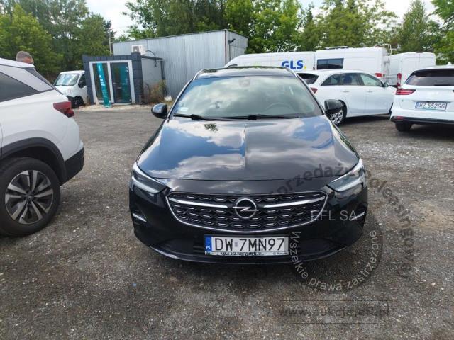 2 - Opel  Insignia  2021r. DW7MN97 Pojazd znajduje się w firmie ARCTOS GROUP sp. z o.o. Al. Krakowska 7, 02-183 Warszawa