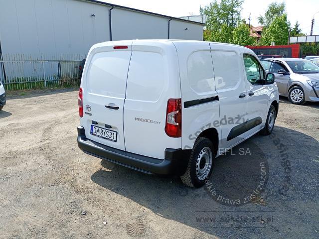 3 - TOYOTA Proace City 1.5 D-4D Standard  2024r. DW8YS31 Pojazd znajduje się w firmie ARCTOS GROUP sp. z o.o. Al. Krakowska 7, 02-183 Warszawa