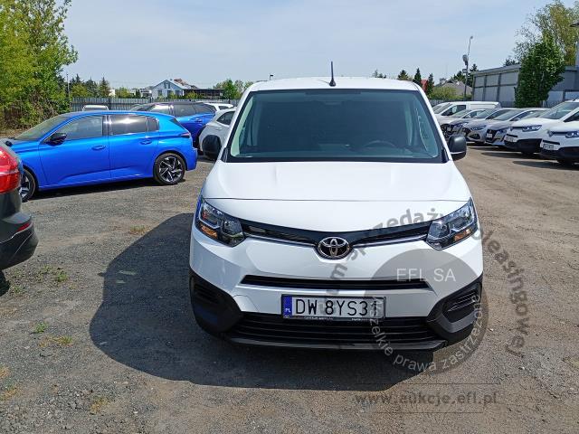 4 - TOYOTA Proace City 1.5 D-4D Standard  2024r. DW8YS31 Pojazd znajduje się w firmie ARCTOS GROUP sp. z o.o. Al. Krakowska 7, 02-183 Warszawa