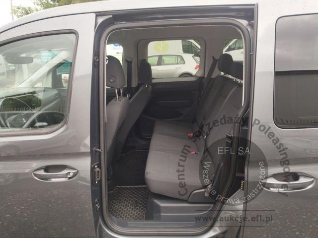 8 - Volkswagen  Caddy  2023r. DW3VT23 Pojazd znajduje się w firmie ARCTOS GROUP sp. z o.o. Al. Krakowska 7, 02-183 Warszawa