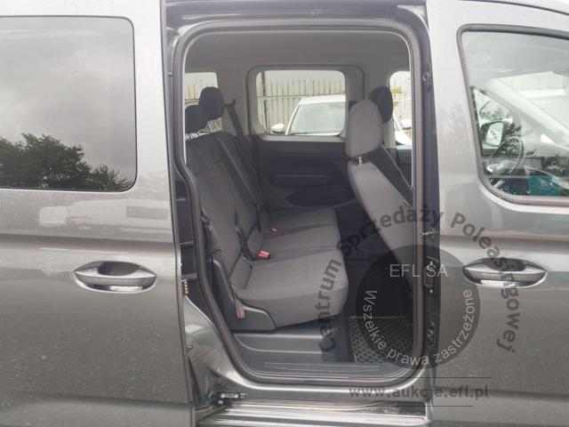 10 - Volkswagen  Caddy  2023r. DW3VT23 Pojazd znajduje się w firmie ARCTOS GROUP sp. z o.o. Al. Krakowska 7, 02-183 Warszawa