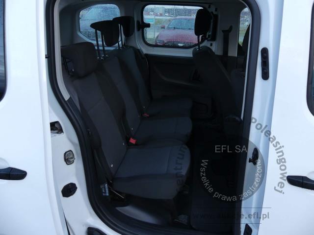 8 - Toyota Proace City Verso 1.5 D-4D 2020r. DW3JY89 Magnice