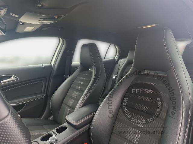 13 - MERCEDES - BENZ GLA 220 4MATIC 2019r.