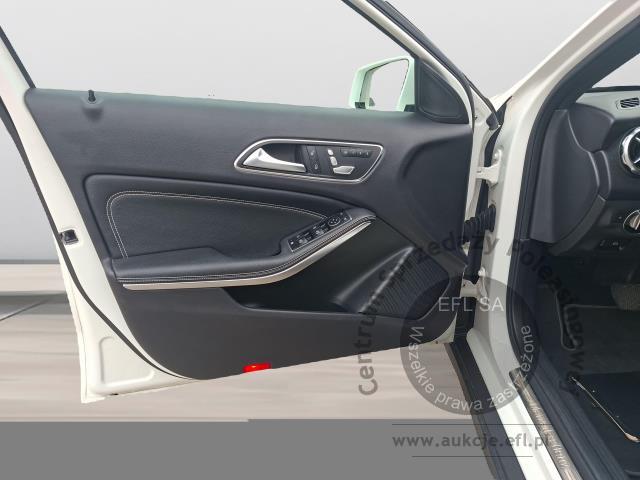 10 - MERCEDES - BENZ GLA 220 4MATIC 2019r.