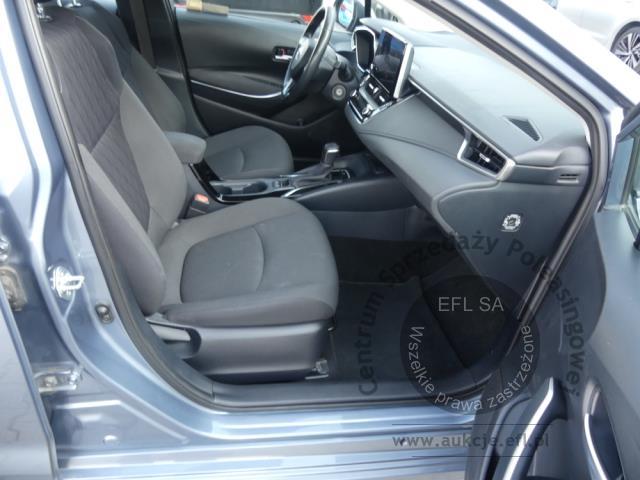 10 - Toyota Corolla 1.5 Comfort Sedan 2022r. SK252WP Magnice