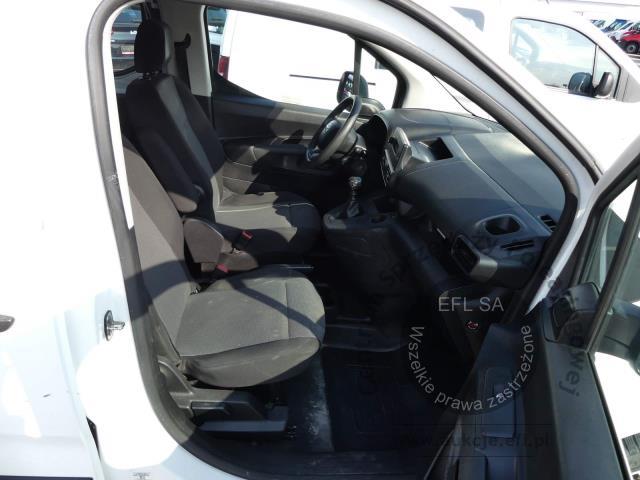 8 - TOYOTA PROACE CITY 1.5 D-4D 130KM 2020r.