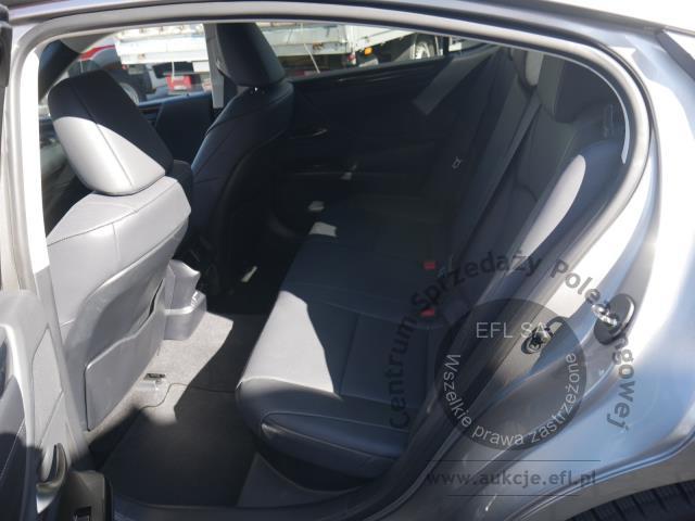 10 - LEXUS ES300H BUSINESS EDITION 2025r.