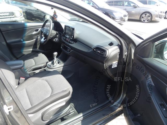 9 - HYUNDAI I30 1.5 T-GDI KOMBI 2023r.
