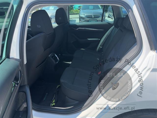8 - Skoda Octavia 2.0 TDI SCR Style DSG  2021r. WI740LG AUTO MOTO CENTRUM Sp. z o.o. Poznań 61-312, ul. Ostrowska  328