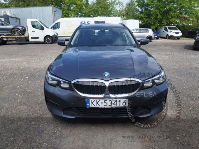 2 - BMW  Seria 3 2022r. KK53416 Pojazd znajduje się w firmie ARCTOS GROUP sp. z o.o. Al. Krakowska 7, 02-183 Warszawa