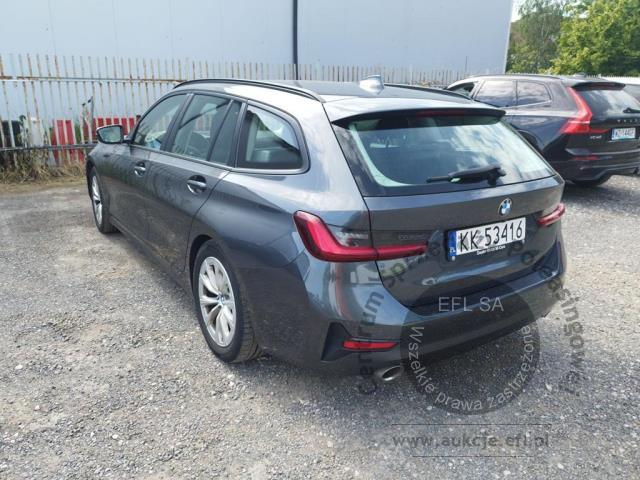 4 - BMW  Seria 3 2022r. KK53416 Pojazd znajduje się w firmie ARCTOS GROUP sp. z o.o. Al. Krakowska 7, 02-183 Warszawa