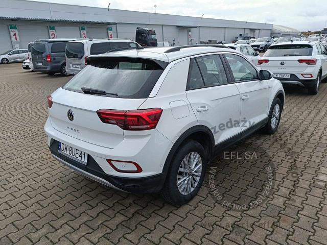 6 - Volkswagen T-ROC 1.5 TSI Life Hatchback 2023r. DW8UE41 Magnice