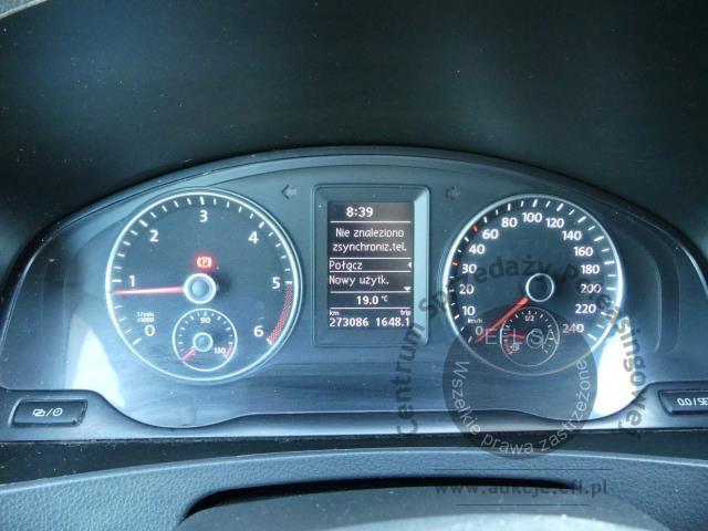 3 - VOLKSWAGEN TRANSPORTER 2.0 TDI FURGON  2015r.
