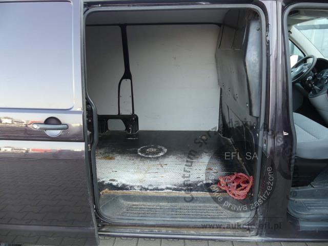8 - VOLKSWAGEN TRANSPORTER 2.0 TDI FURGON  2015r.
