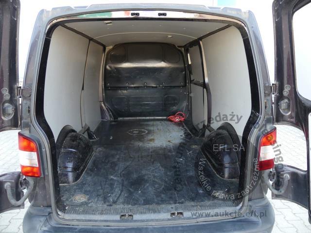 9 - VOLKSWAGEN TRANSPORTER 2.0 TDI FURGON  2015r.