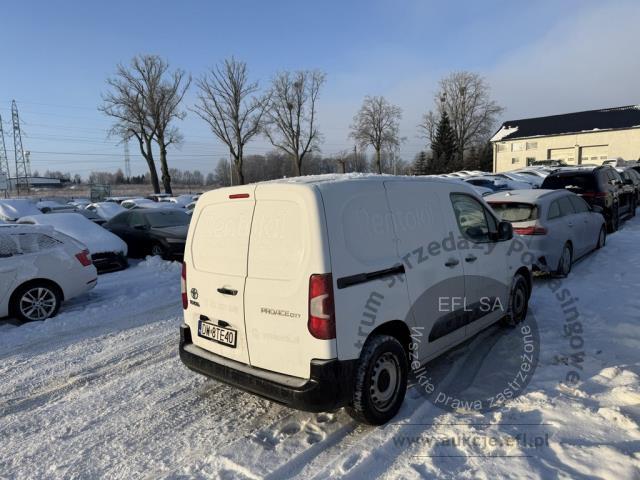 4 - Toyota Proace City 1.5 D-4D Standard  2022r. DW8TE40 Pojazd znajduje się w firmie MDM AUTO sp. z o.o. ul. Zawodników 1, 80-729 Gdańsk