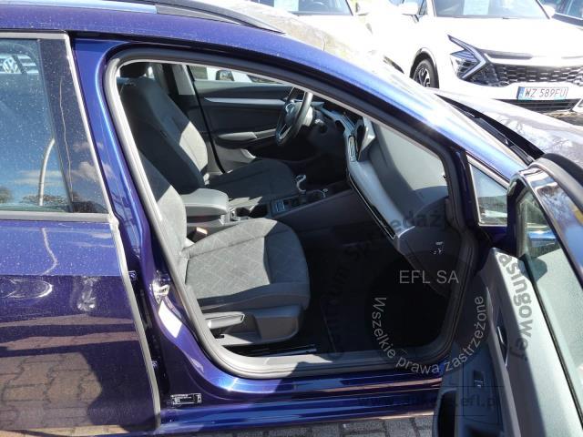 9 - Volkswagen Golf VIII 2.0 TDI Life Kombi 2023r. PY29004 AUTO MOTO CENTRUM Sp. z o.o. Poznań 61-312, ul. Ostrowska  328