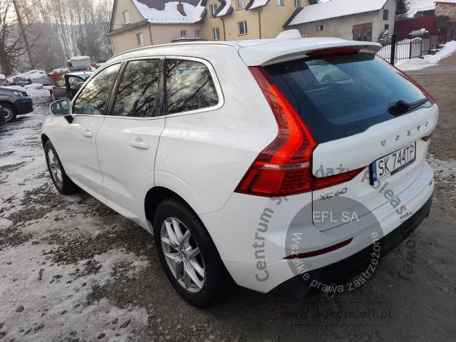 2 - VOLVO XC60 B4 B Momentum Pro aut 2020r. SK744TP Pojazd znajduje się w firmie AACAR sp. z o.o. Jawornik 90, 32-400 Myślenice
