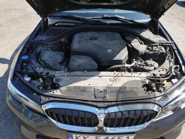 12 - BMW  Seria 3 2022r. KK54651 Pojazd znajduje się w firmie ARCTOS GROUP sp. z o.o. Al. Krakowska 7, 02-183 Warszawa
