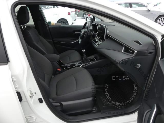 7 - TOYOTA COROLLA 1.5 VVTI COMFORT SEDAN 2022r.