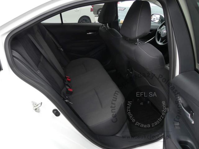 10 - TOYOTA COROLLA 1.5 VVTI COMFORT SEDAN 2022r.