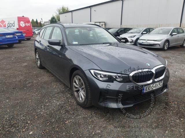 3 - BMW 318i aut 2022r. KK54652 Pojazd znajduje się w firmie ARCTOS GROUP sp. z o.o. Al. Krakowska 7, 02-183 Warszawa