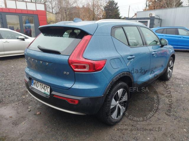 6 - Volvo XC40 B3 Core aut Kombi  2022r. WND1947C Pojazd znajduje się w firmie ARCTOS GROUP sp. z o.o. Al. Krakowska 7, 02-183 Warszawa