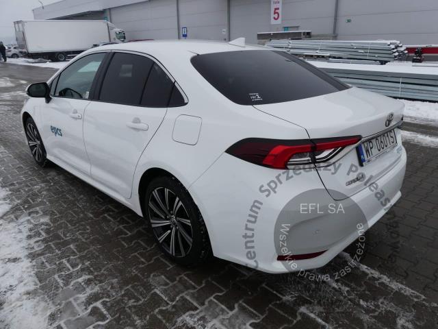 12 - TOYOTA COROLLA 1.5 VVTI COMFORT SEDAN 2022r.