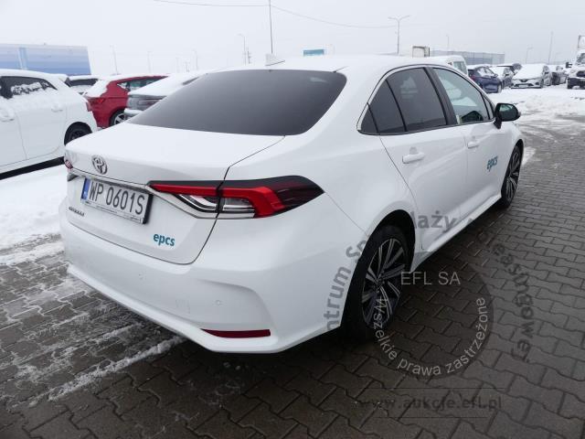 13 - TOYOTA COROLLA 1.5 VVTI COMFORT SEDAN 2022r.