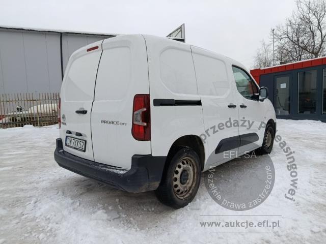 3 - Toyota Proace City 1.5 D-4D Standard 2020r. DW7KK52 Pojazd znajduje się w firmie ARCTOS GROUP sp. z o.o. Al. Krakowska 7, 02-183 Warszawa
