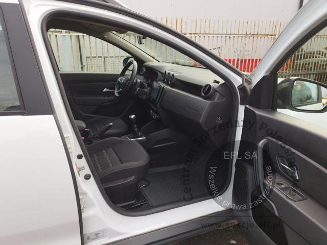 8 - Dacia  Duster  2022r. DW6SR57 Pojazd znajduje się w firmie ARCTOS GROUP sp. z o.o. Al. Krakowska 7, 02-183 Warszawa