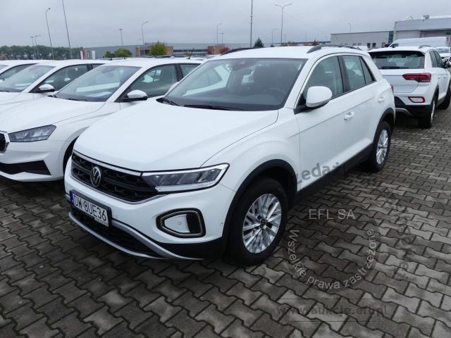 1 - Volkswagen T-ROC 1.5 TSI Life 2023r. DW8UE36 Pojazd znajduje się w firmie MDM AUTO sp. z o.o. ul. Zawodników 1, 80-729 Gdańsk