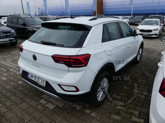 3 - Volkswagen T-ROC 1.5 TSI Life 2023r. DW8UE36 Pojazd znajduje się w firmie MDM AUTO sp. z o.o. ul. Zawodników 1, 80-729 Gdańsk