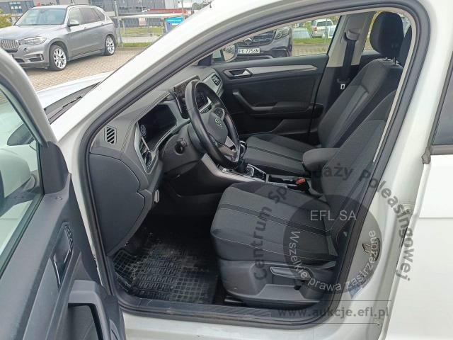 5 - Volkswagen T-ROC 1.5 TSI Life 2023r. DW8UE36 Pojazd znajduje się w firmie MDM AUTO sp. z o.o. ul. Zawodników 1, 80-729 Gdańsk